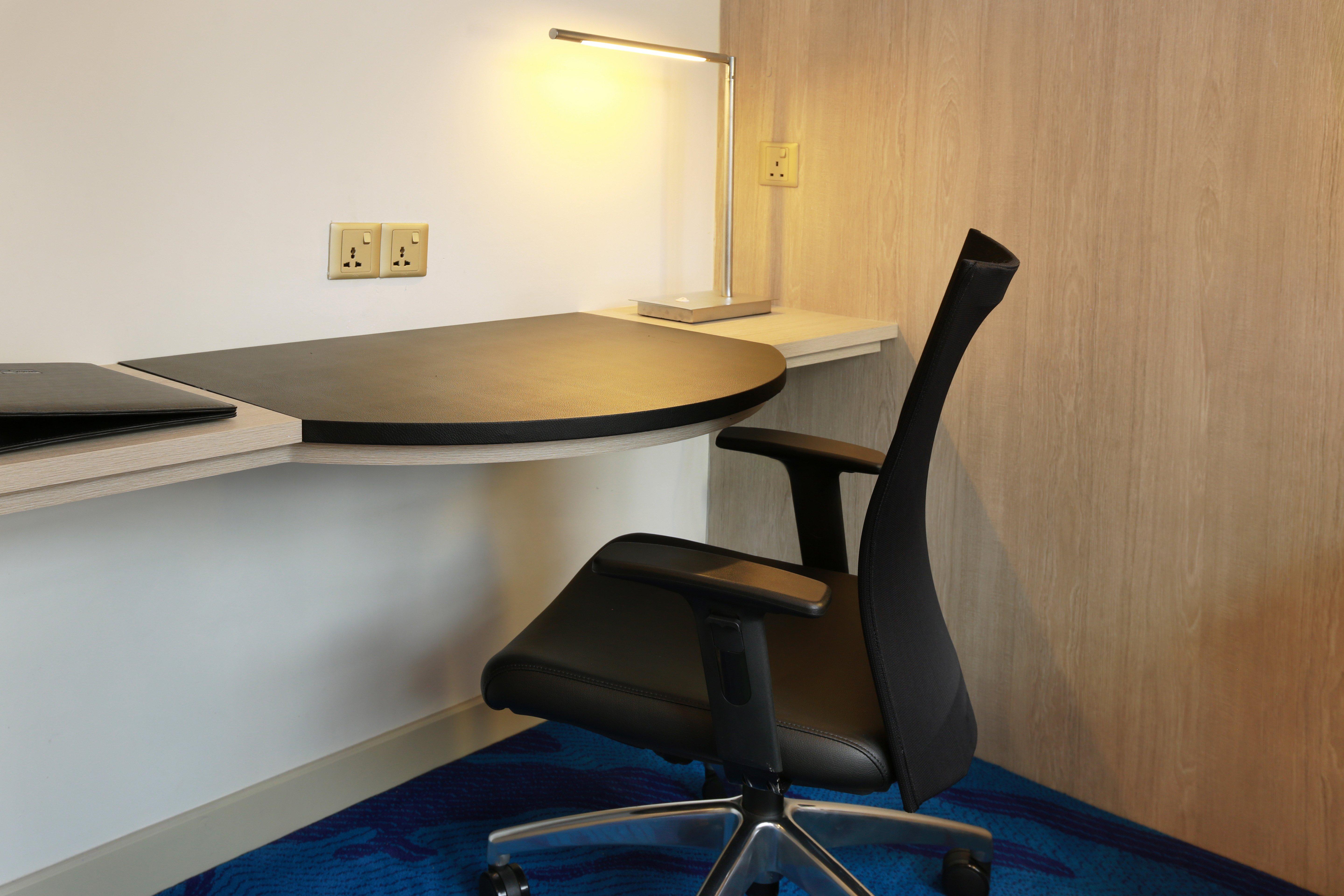 Hotel Express Centre By Ihg 3*