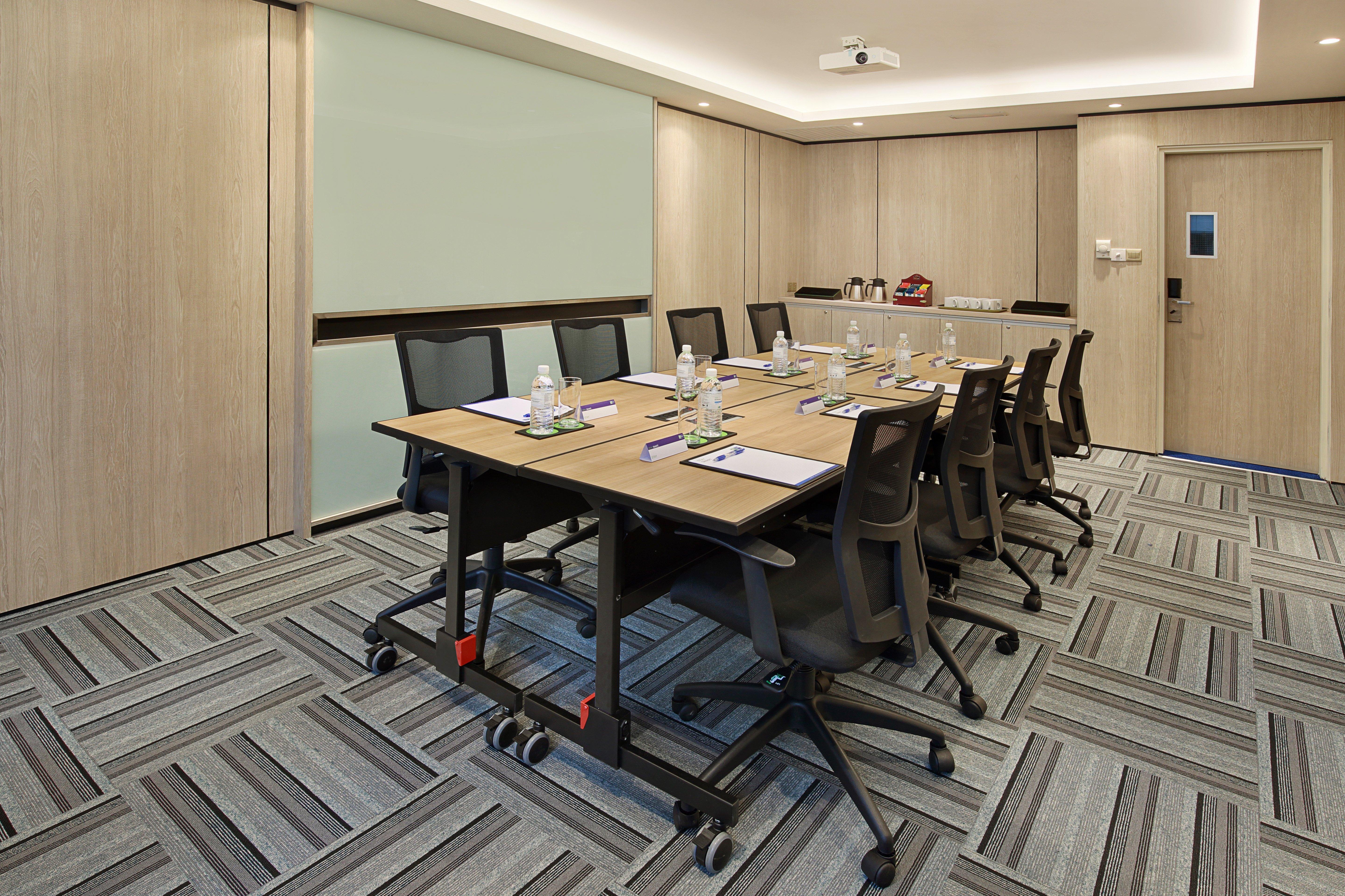 Express Centre By Ihg 3*