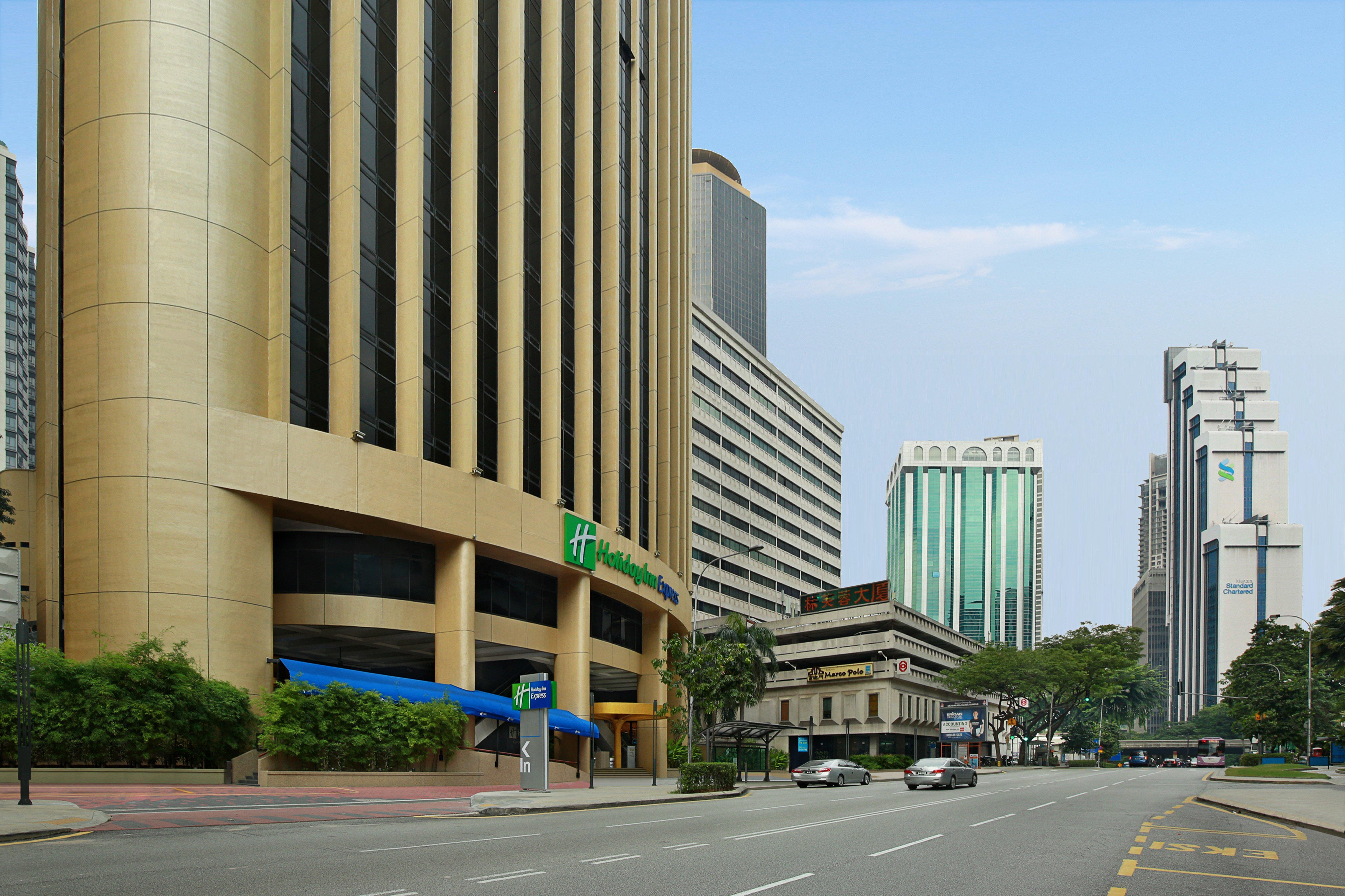 Express Centre By Ihg Hotel 3*
