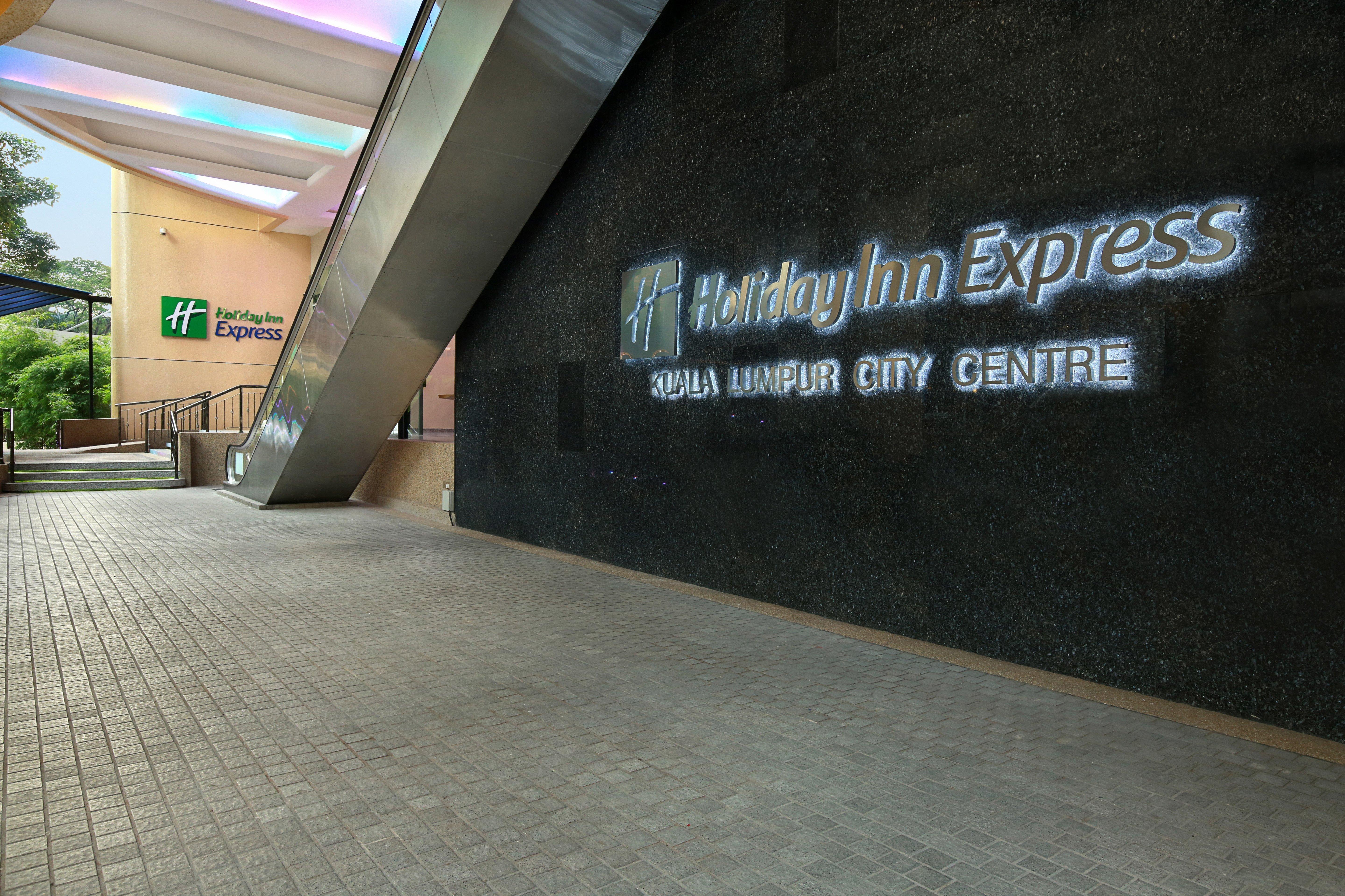 Express Centre By Ihg 3*