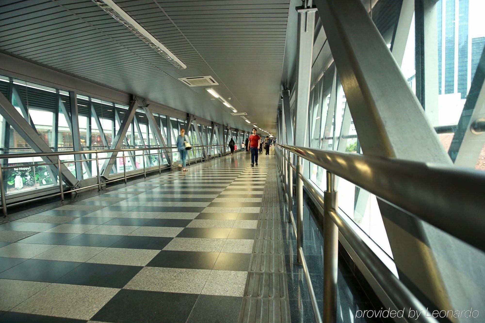 Hotel Express Centre By Ihg